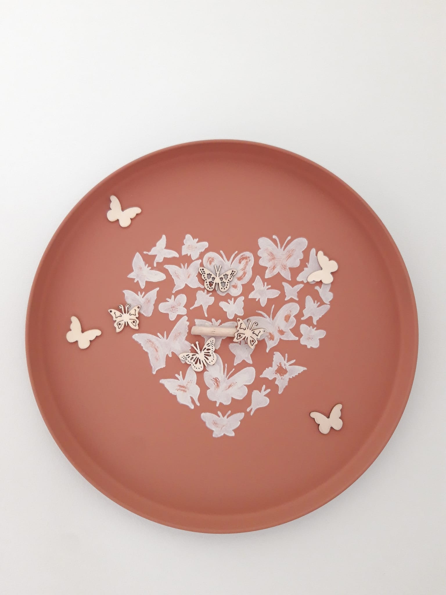 Assiette upcyclée Koi Camaelle Catherine Barnetche Assiette upcyclée Koi Camaelle Catherine Barnetche